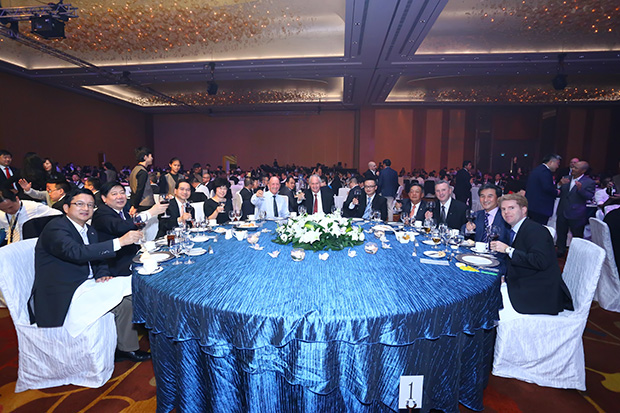 2013奔馳全國經(jīng)銷商大會